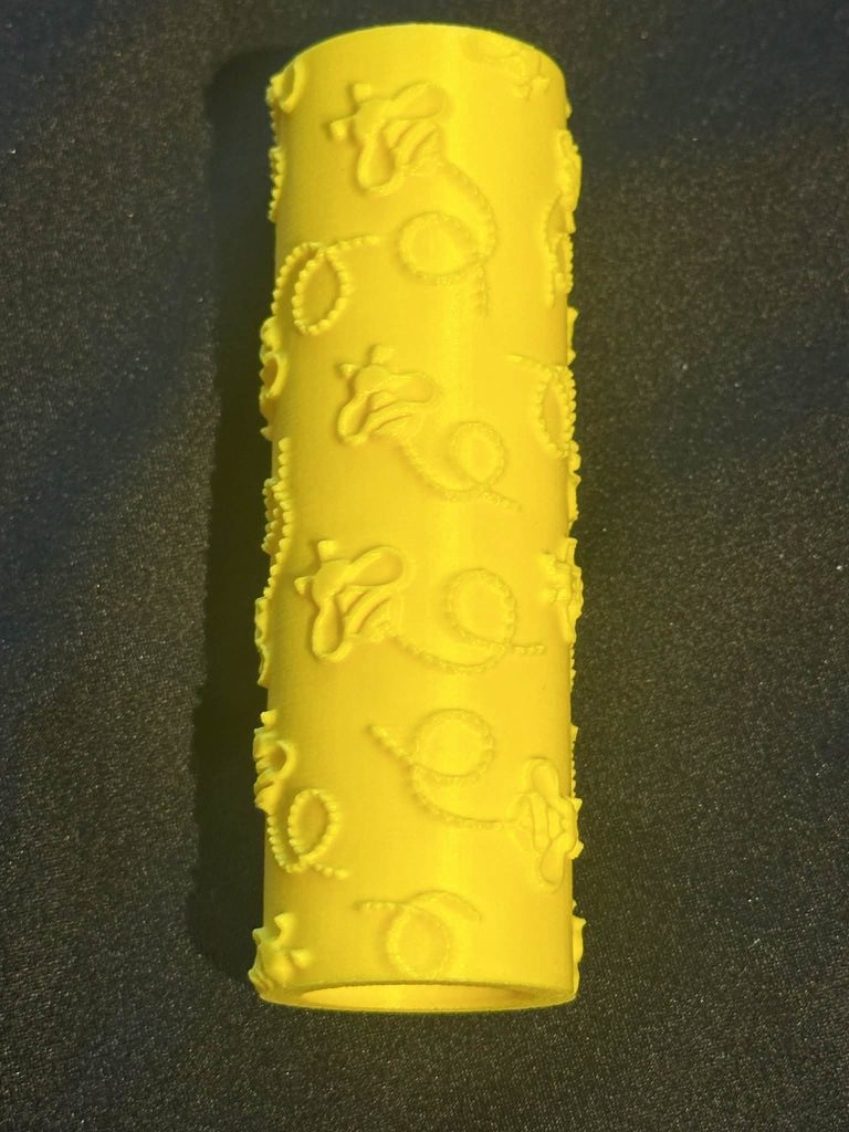 Bee Play Dough Roller Set - A fun, hands-on roller perfect for play dough, damp sand or clay activities