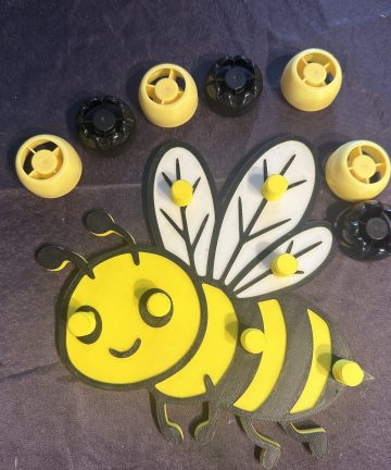 3D Printed Screw On Pouch Lid Bee – Great to Help With Little Ones Hand And Eye Co-ordination And Insect Projects - Image 1