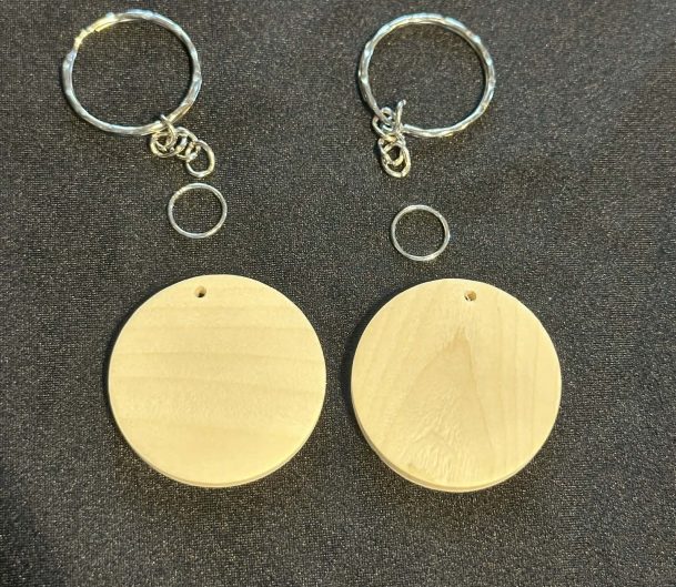 Round blank Keyring - A simple and fun craft item, perfect for creating personalised gifts