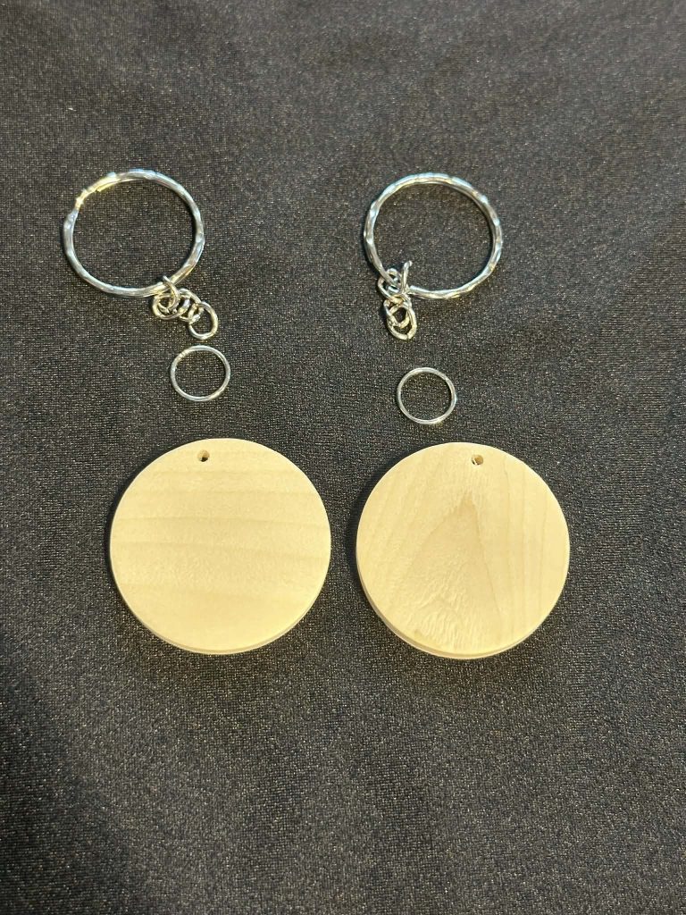 Round blank Keyring - A simple and fun craft item, perfect for creating personalised gifts
