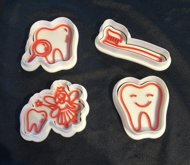 Teeth Play Dough Cutters & Stamper Set – A Fun Set Great For Activities Based On Cleaning Your Teeth & Dentists. Perfect For Use With Paly Dough Or Damp Sand