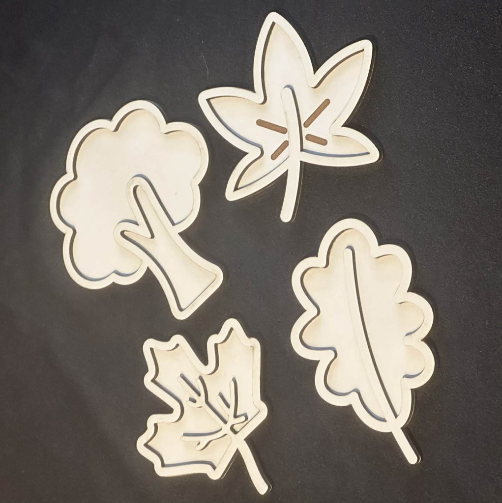 Mini Tree & leaf tray set x 4 – Great For Sensory Play tray, spring, summer or Autumn activities Part Of Our Essential Range