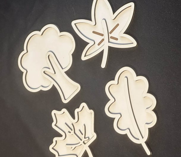 Mini Tree & leaf tray set x 4 – Great For Sensory Play tray, spring, summer or Autumn activities Part Of Our Essential Range