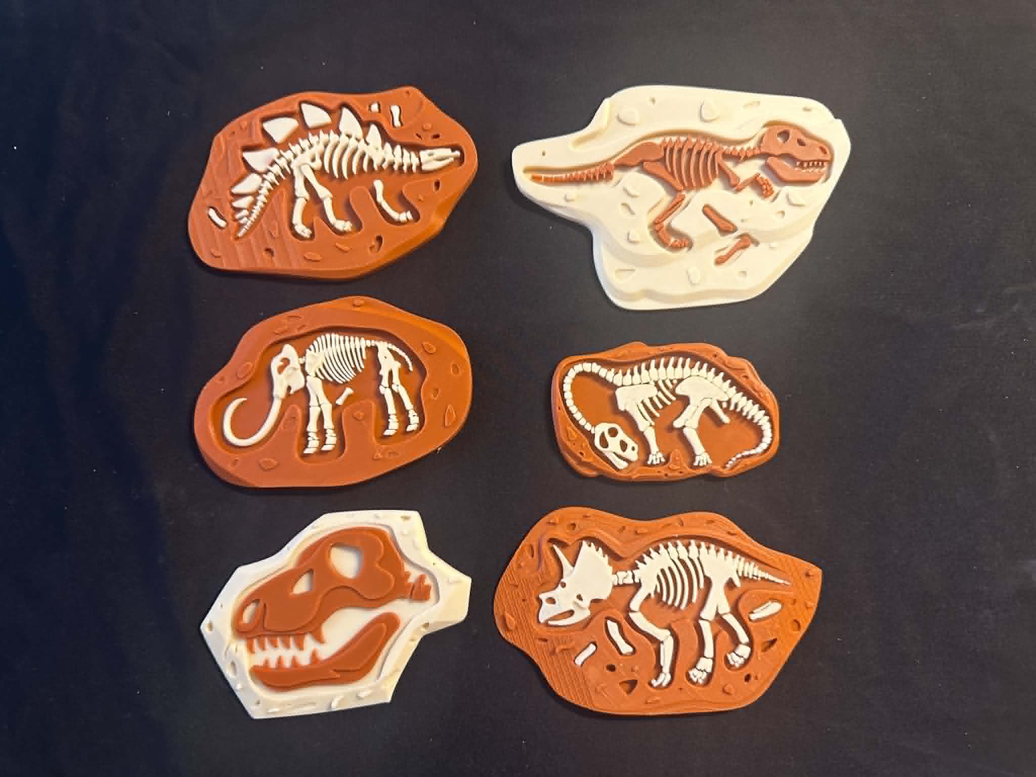 3D Printed Dinosaur Fossil set - great for sensory play tray - Image 1