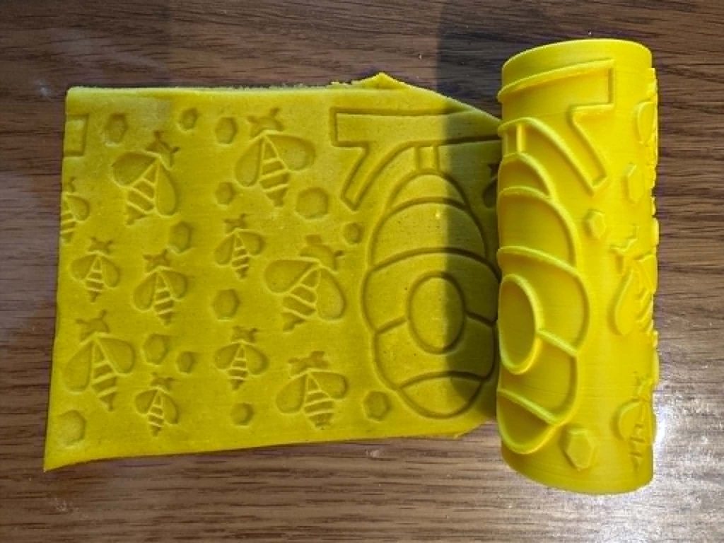 3D printed Bee Roll No2- great for play dough