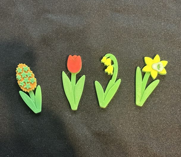 3D Printed Mini Flower Themed tokens - Great for added to sensory play trays 3D printed in PLA so great for water or sensory play.