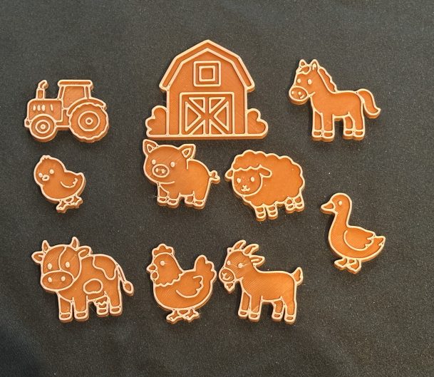 3D Printed Mini Farm Themed tokens – Great for added to sensory play trays 3D printed in PLA so great for water or sensory play.