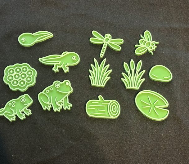 3D Printed Mini Frog Themed tokens - Great for added to sensory play trays 3D printed in PLA so great for water or sensory play.