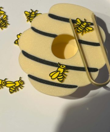 3D Feeding Bee Hive - Feed the Bees in the hive - Image 1