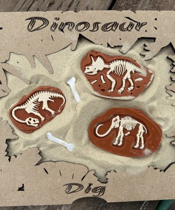 Dinosaur Dig IKEA FLISAT Large Activity Lid - Perfect for little explorers who love to dig and discover! - Image 3