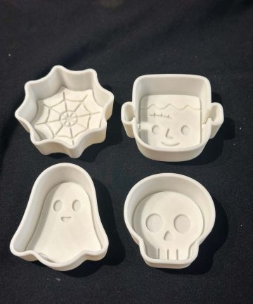 Halloween Sand Mould set great for moon, damp sand or play dough