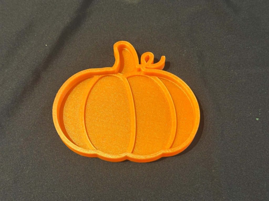 Mini 3D printed Pumpkin tray great or sensory play