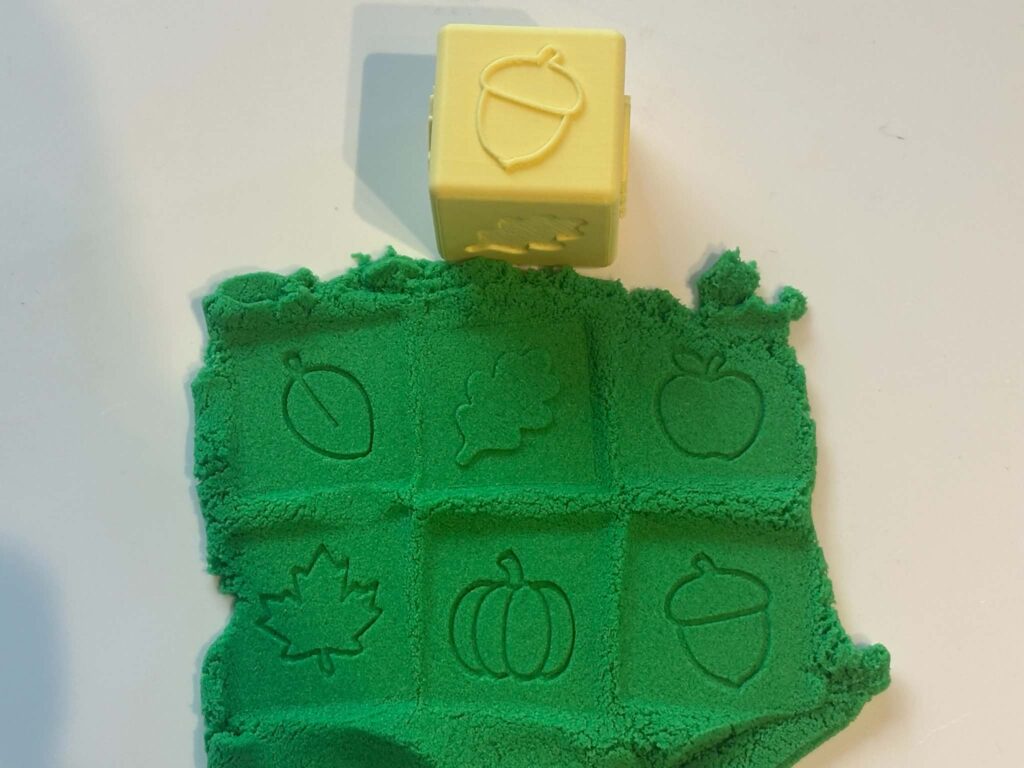 3D printed Autumn Stamper Block – great for play dough