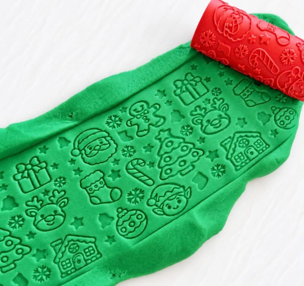 Christmas Play Dough Roller - great for Christmas activities