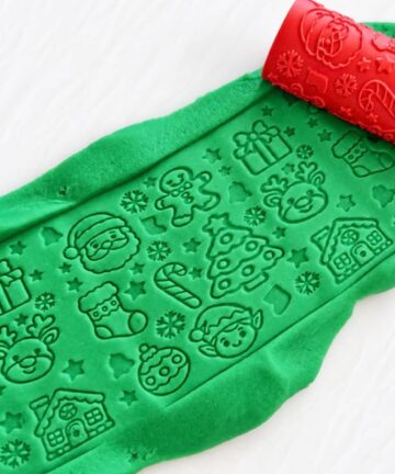 Christmas Play Dough Roller - great for Christmas  activities