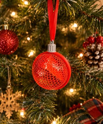 Mesh Fillable Bauble - great for Christmas gifts - Image 1