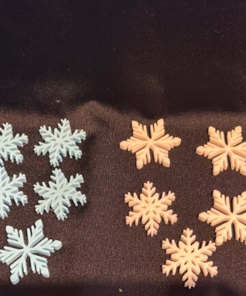 Snowflake Tokens x10 - Great for Sensory play trays